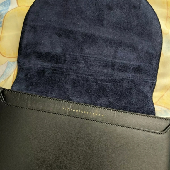 Victoria Beckham Half Moon Shoulder Bag - Picture 6 of 9